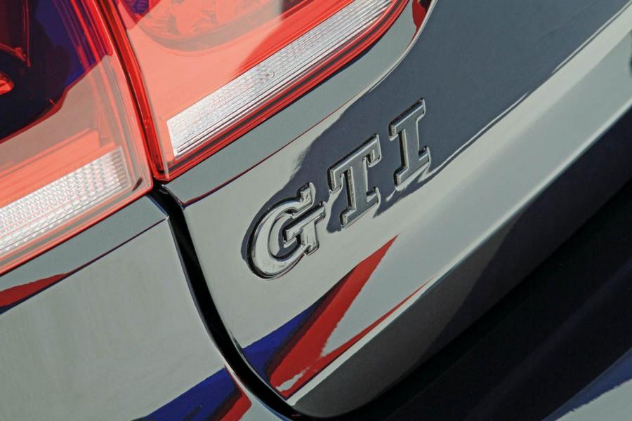  Volkswagen Golf GTi Black Dynamic Concept 2012 года  (фото 5 из 10)